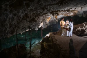 elopement in cenote