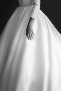 Hand Bride and dress detail in San Luis Potosi wedding photographed by Poga Studios